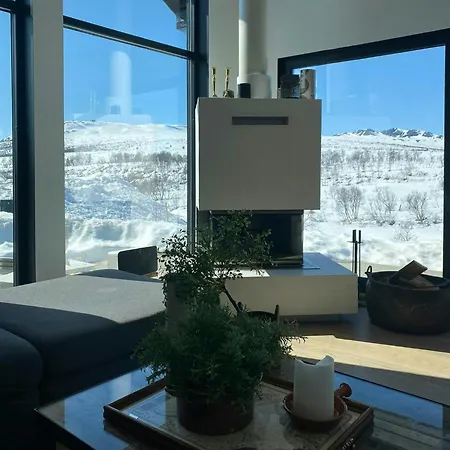 Cozy Architect-designed With River View