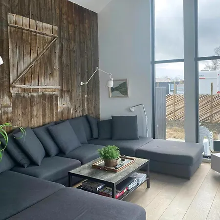Ferienhaus Cozy Architect-designed With River View *