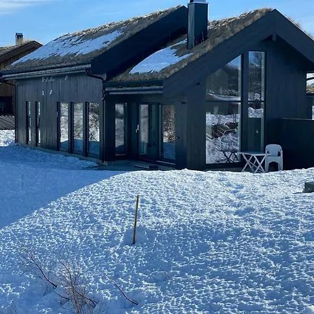 Cozy Architect-designed With River View Ferienhaus Hovden (Aust-Agder)